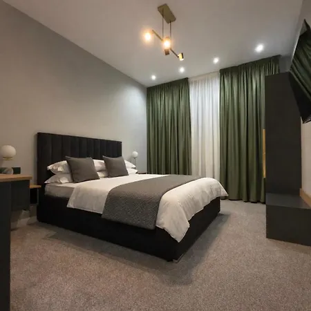 Elmax Apartamento 3*